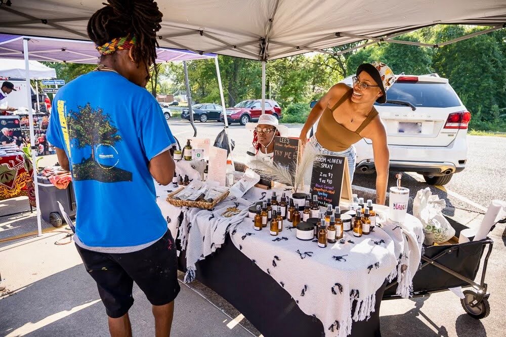 The Black Farmer’s Market in South Memphis aims to promote food justice and bridge the gap in areas that have difficulty accessing farmer’s markets and full-service grocery stores.